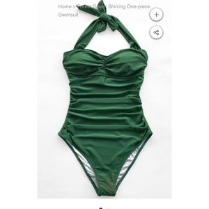 Green Cupshe one piece swimsuit!